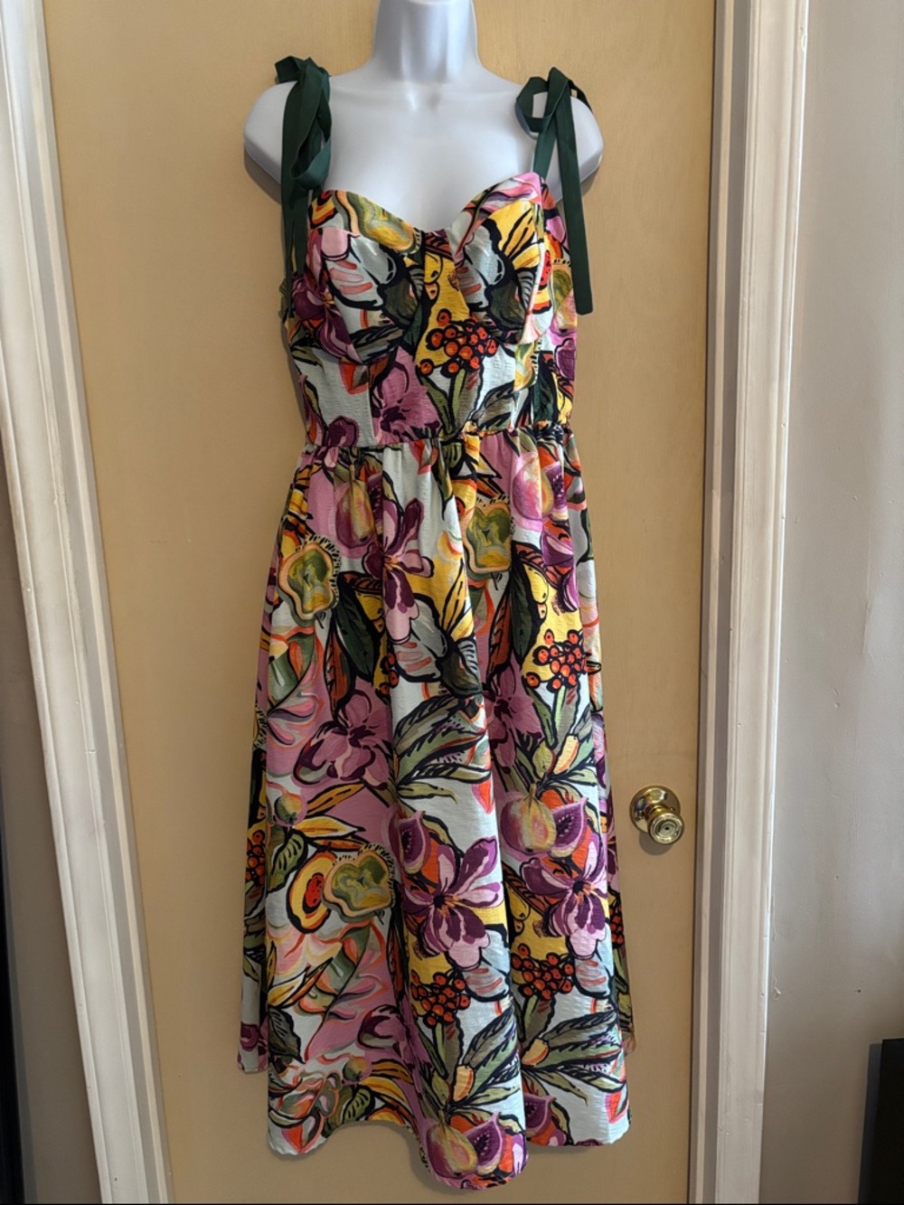 Travachic: Floral Tie-Shoulder Midi Sundress in Multicolor